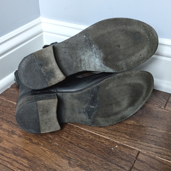 Tory Burch Women's Black Leather Double Buckle Bennie Boots Size 7 - Picture 9 of 12